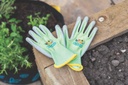 Growing Gardeners Gloves