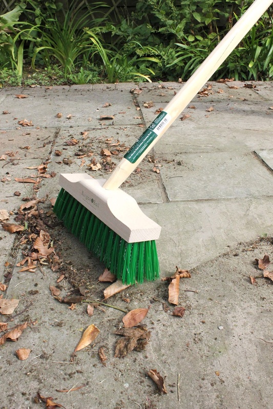 [GTH/PAVE] Miracle Patio Surface Cleaning Brush